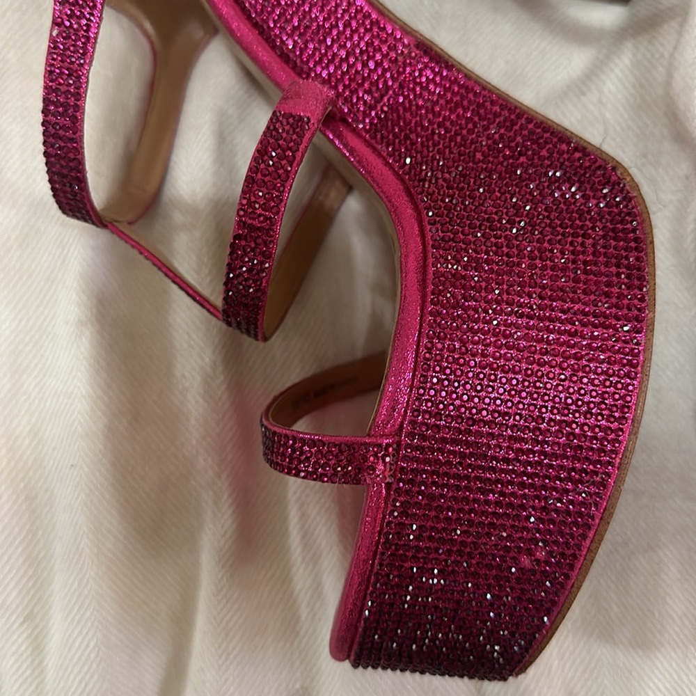 Pink platform heels - Picture 2 of 2